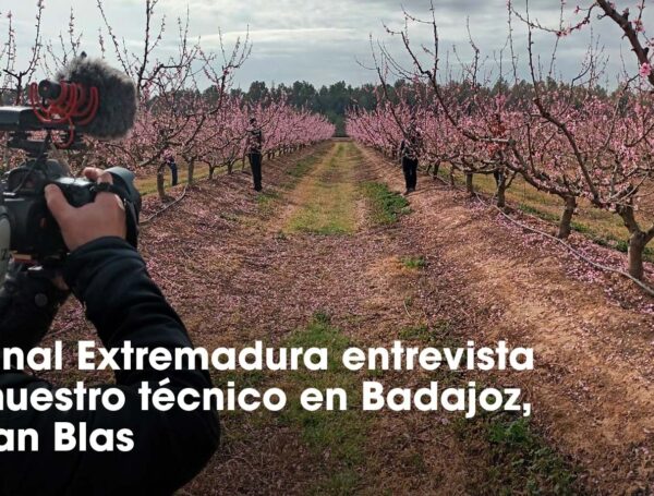Canal Extremadura entrevista a nuestro técnico, Juan Blas, y al socio de la Cooperativa Alonso de Mendoza, Agustín Gragera, en Badajoz
