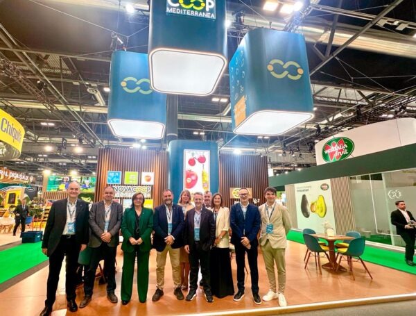 NOVACOOP MEDITERRANEA se afianza en Fruit Attraction y confirma su posición de referencia en fruta fresca